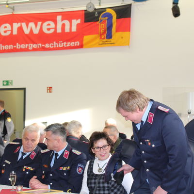 Fahrzeugübergabe LF 20 Kat-S Feuerwehr Kroppenstedt