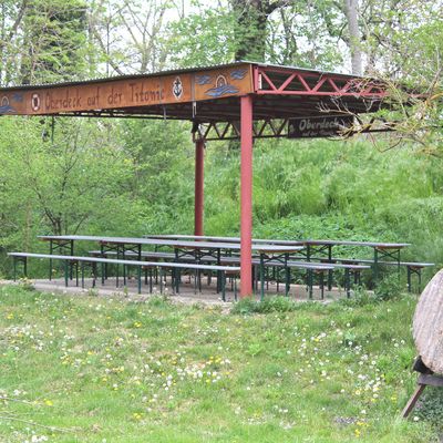 Freilichtbühne in Gröningen auf Campingplatz am Wasser