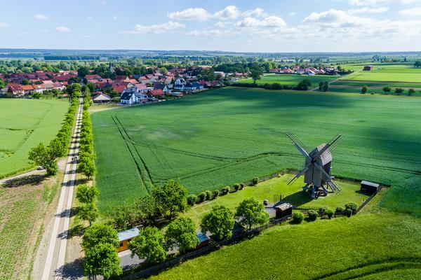 Bockwindmühle Wulferstedt im Harzvorland bei Magdeburg / Oschersleben