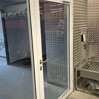 Stiefelwäsche Fahrzeughalle Feuerwehr Gröningen