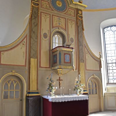 Der sanierte Altar