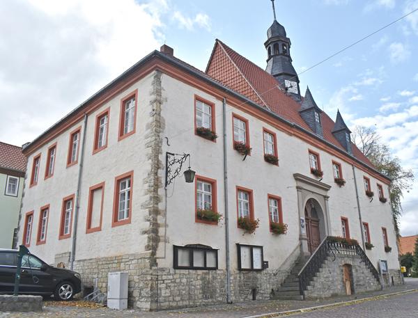 Das Ende des 16. Jahrhunderts gebaute Kroppenstedter Rathaus befindet sich in einem tadellosen Zustand
