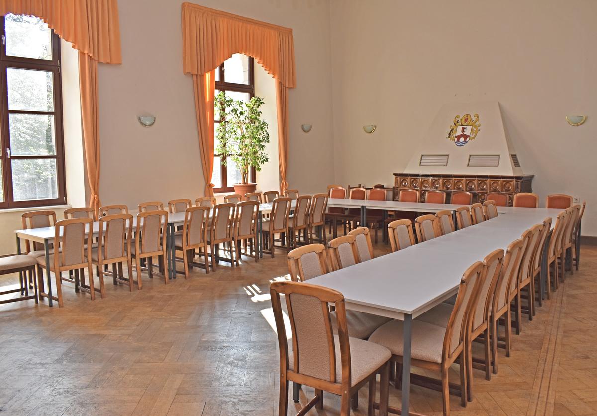 Der Rittersaal der Burg in Krottorf ist heute Versammlungsraum und steht auch jedermann für Feiern oder andere Anlässe zur Verfügung