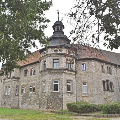 In der ersten H&auml;lfte des 16. Jahrhunderts ist das Renaissance-Schloss auf dem Krottorfer Burggel&auml;nde gebaut worden