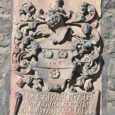 Das Wappen des Hofmeisters Ludolf von Alvensleben, der in der zweiten Hälfte des 16. Jahrhunderts mit dem Ausbau des Schlosses zu tun und hier wohl auch eine Zeit residiert hatte