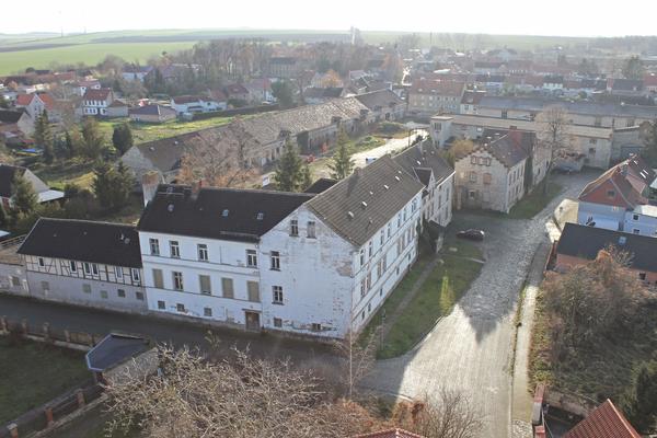 Ansicht von der Nordseite auf den Edelhof in der Stadt Gröningen am 21.12.2020