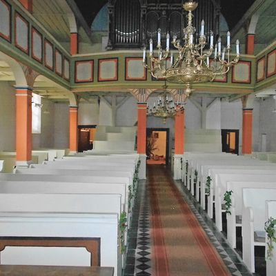 Blick in den Kirchenraum nach der ersten Sanierungsrunde.