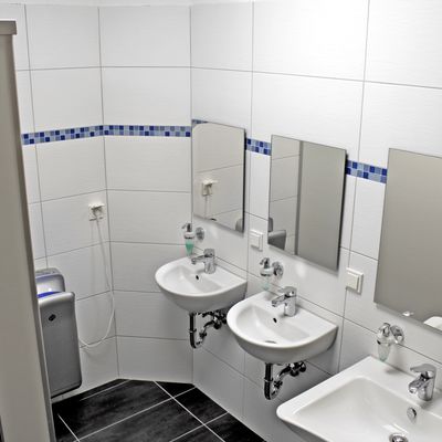 neue WC-Anlagen für den Hort Ausleben