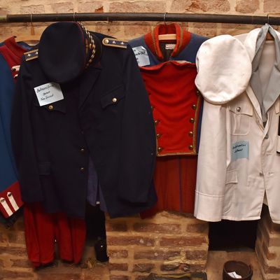 Diverse Uniformen aus lngst vergangenen Jahren sind auch im Grninger Museum zu sehen.