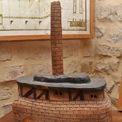 Ein Modell des Hoffmannschen Ringofens, das die Stadt anlsslich einer Hoffmann-Ausstellung von einem Ziegler-Verein geschenkt bekommen hat.