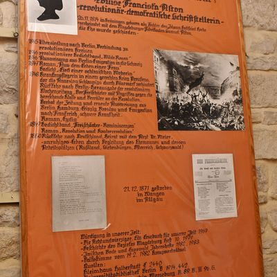 Diese Tafel informiert ber die 1814 in Grningen geborene Schriftstellerin Louise Franciska Aston.