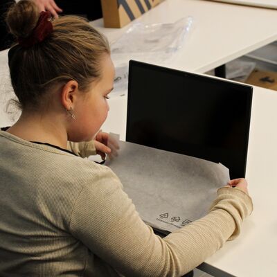 Acht neue Laptops kommen ab dem Jahr 2022 in Gröningen zum Einsatz.