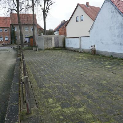 Terrasse in Richtung Süden - Gaststätte mit Saal - neuer Betreiber/Pächter gesucht