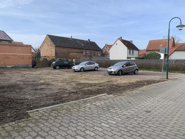 Ansicht von der Alten Dorfstraße - Grundstück kaufen in Am Großen Bruch OT Neuwegersleben bei Halberstadt, Helmstedt, Schöningen, Magdeburg, Oschersleben