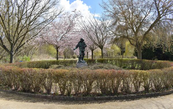 Der Sämann ist seit mehr als 100 Jahren das Wahrzeichen des Oschersleber Wiesenparks.