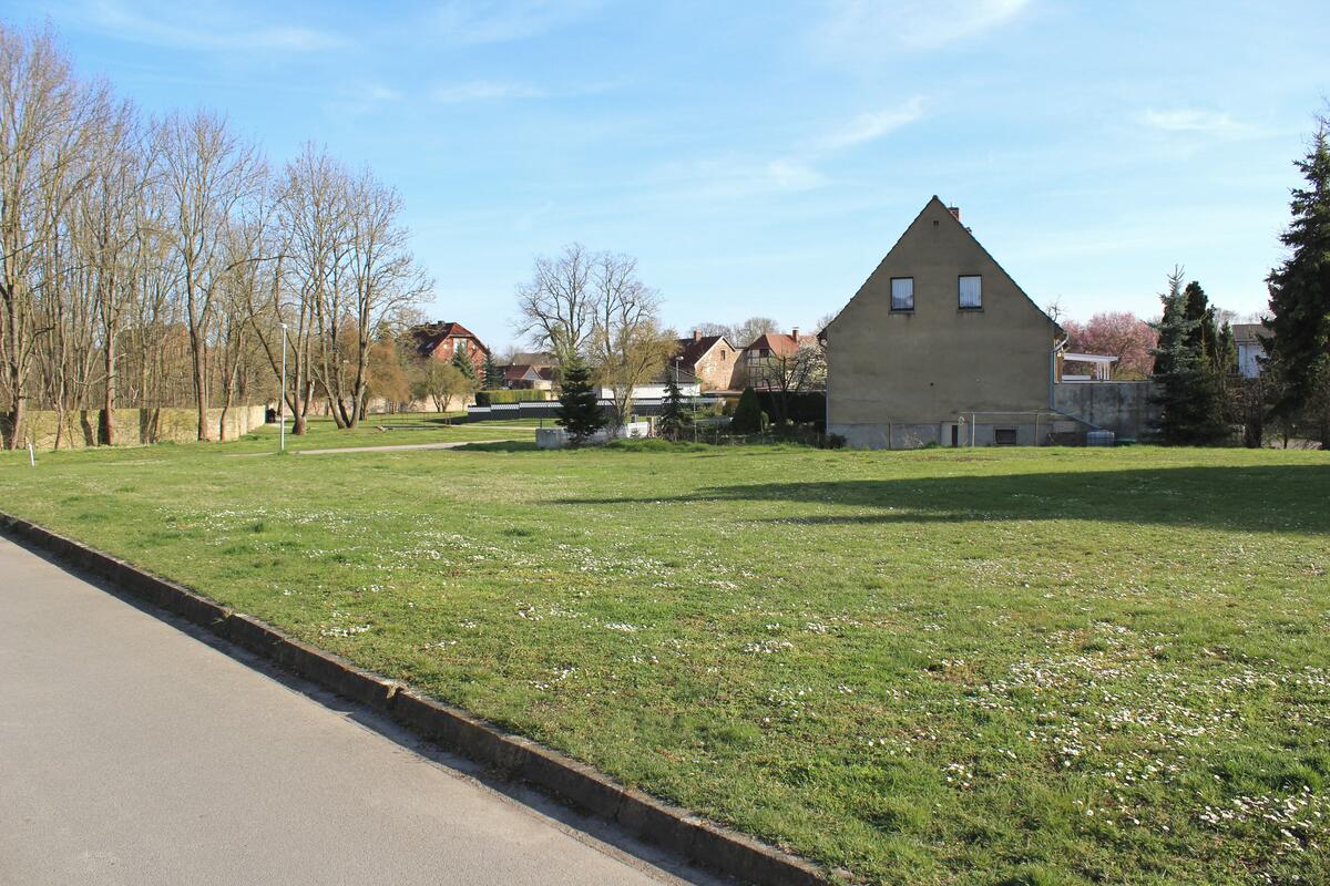 Grundstück Einfamilienhaus/ Mehrfamilienhaus in Hamersleben bei Schöningen, Helmstedt, Königslutter, Oschersleben, Halberstadt