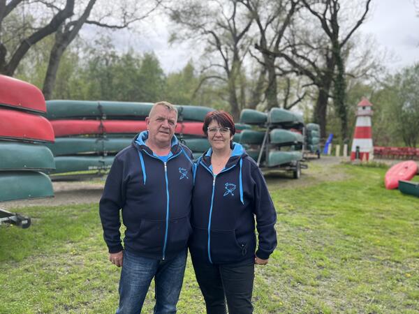 Steffen Diedrich mit seiner Frau vom Gröninger Bode-Bootsverleih und Campingplatz Bodebootcamp in Gröningen