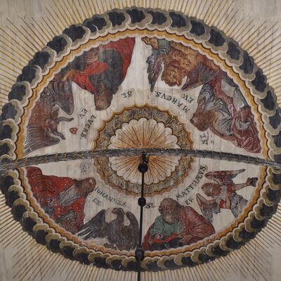 An der Decke der Gröninger Martini-Kirche sind auch die vier Evangelisten verewigt.