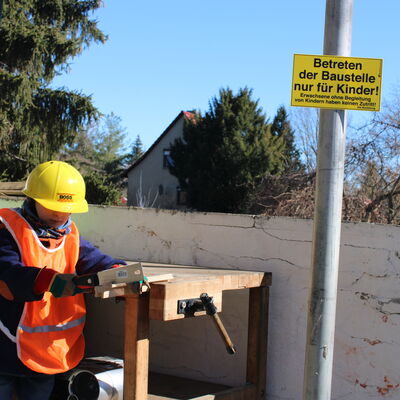 Betreten der Baustelle nur f&uuml;r Kinder - Erwachsenen nur in Begleitung von Kindern - Kita Krottorf