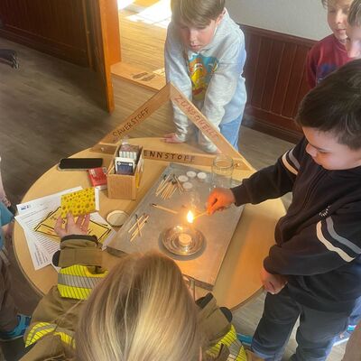 Tat&uuml;tata - die Feuerwehr im Hort &raquo;Villa Einstein&laquo;, Ausleben