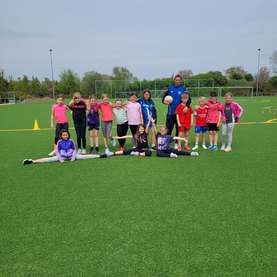 Sportlicher Nachmittag der Klasse 3 - Friedrich-Hoffmann Grundschule Gröningen