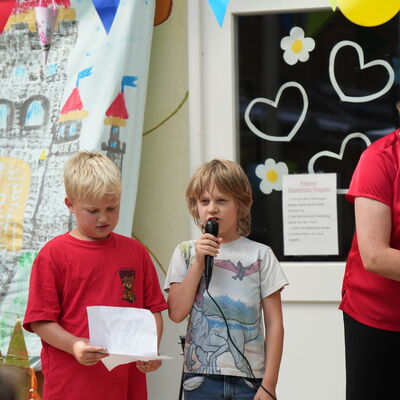 »Hurra, wir kommen in die Schule!« - Sommerfest in der Kita »Klettermax« Krottorf 2025