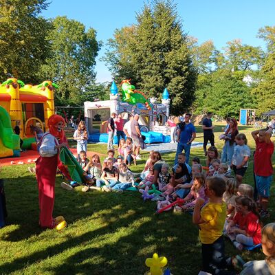 Buntes Lichterfest der Kinder in Kroppenstedt begeistert Familien - MGH Kroppenstedt