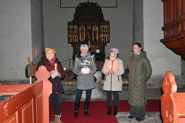 &Uuml;bergabe einer Spende im Rahmen einer Kerzenf&uuml;hrung am 27.01.2026