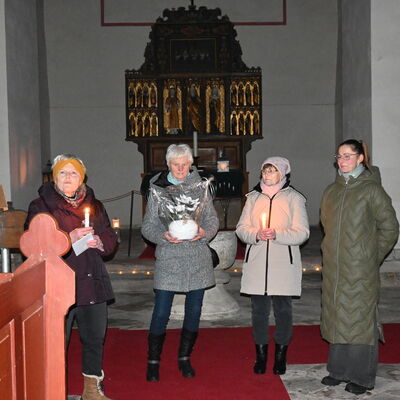 �bergabe einer Spende im Rahmen einer Kerzenf�hrung am 27.01.2026