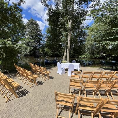 Open-Air-Trauort am Gr&ouml;ninger Bodebootsverleih - Trauung direkt an der Bode