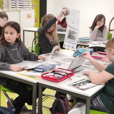 Medienprojekt &raquo;Medienklasse&laquo; - Grundsch&uuml;ler der Friedrich-Hoffmann-Grundschule Gr&ouml;ningen lesen Zeitung