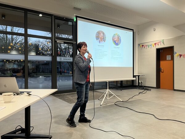 Simone Boost pr&auml;sentiert &raquo;Unser Schopp&laquo; - Informationsveranstaltung 24/7 Dorfladen in der Westlichen B&ouml;rde