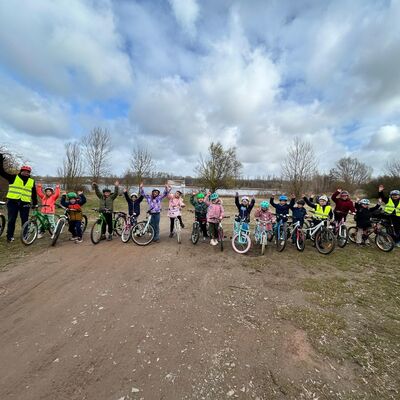Fahrradtour der Hortkinder Gr&ouml;ningen - Bewegung und Gemeinschaft in der Natur