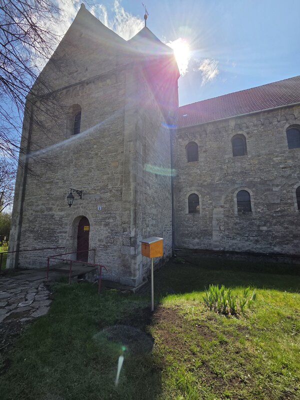 Klostergarten St. Vitus in Kloster Gr&ouml;ningen: Stempelkasten f&uuml;r alle G&auml;ste