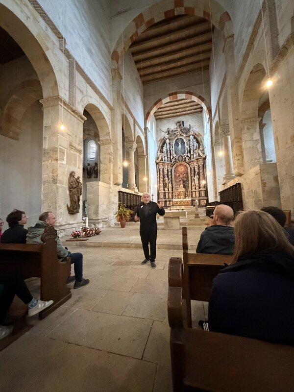 ProjectTogether_Hamersleben_F&uuml;hrung_Kirche